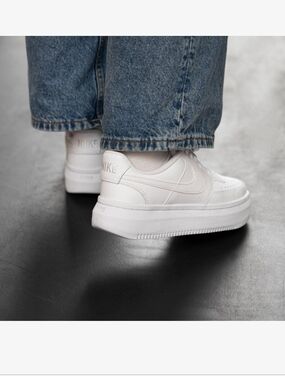 Nike Women’s Court Vision High White Sneakers Sz 7